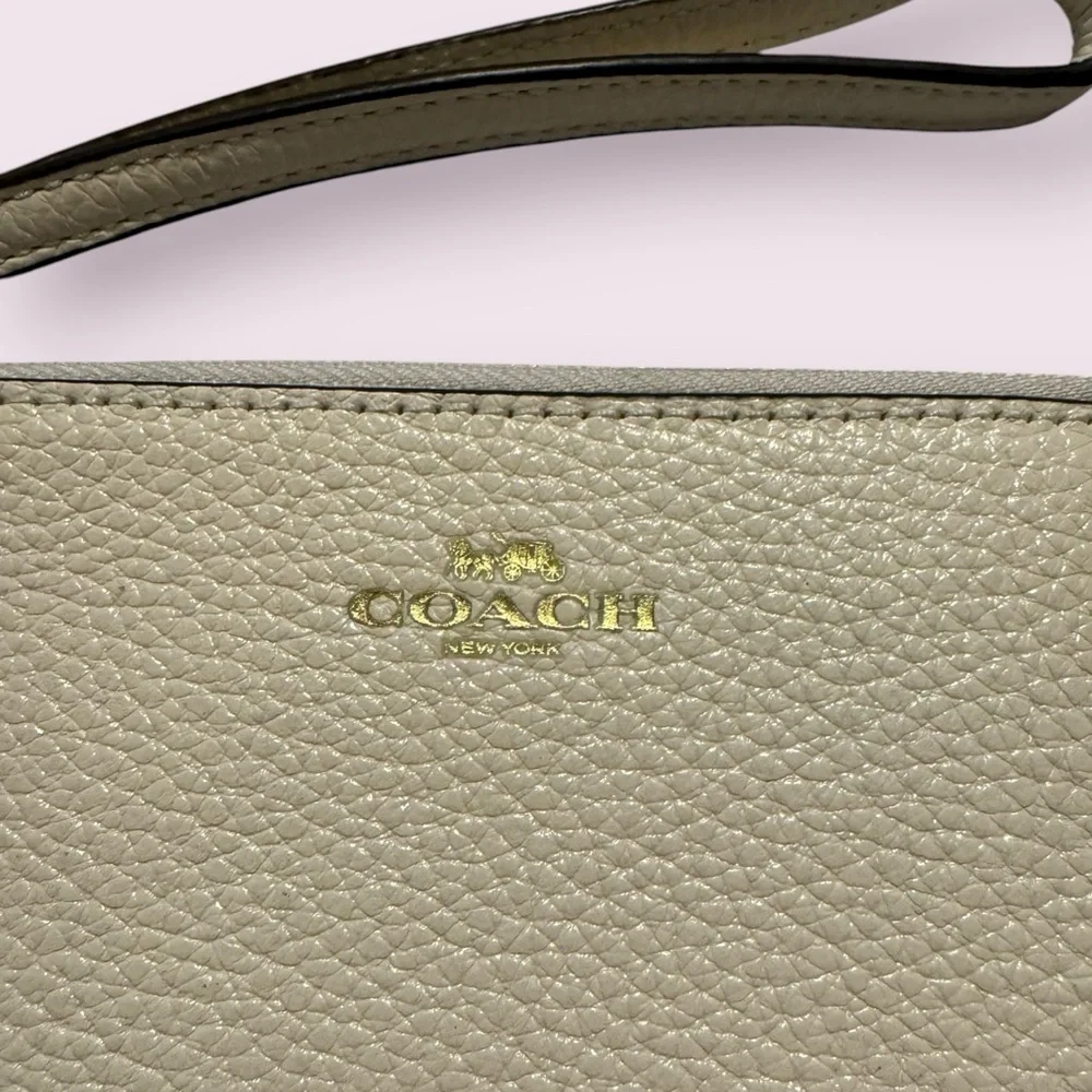 Coach Pebbled Leather Wristlet Zip Pouch Cream Gold Hardware - Picture 5 of 8
